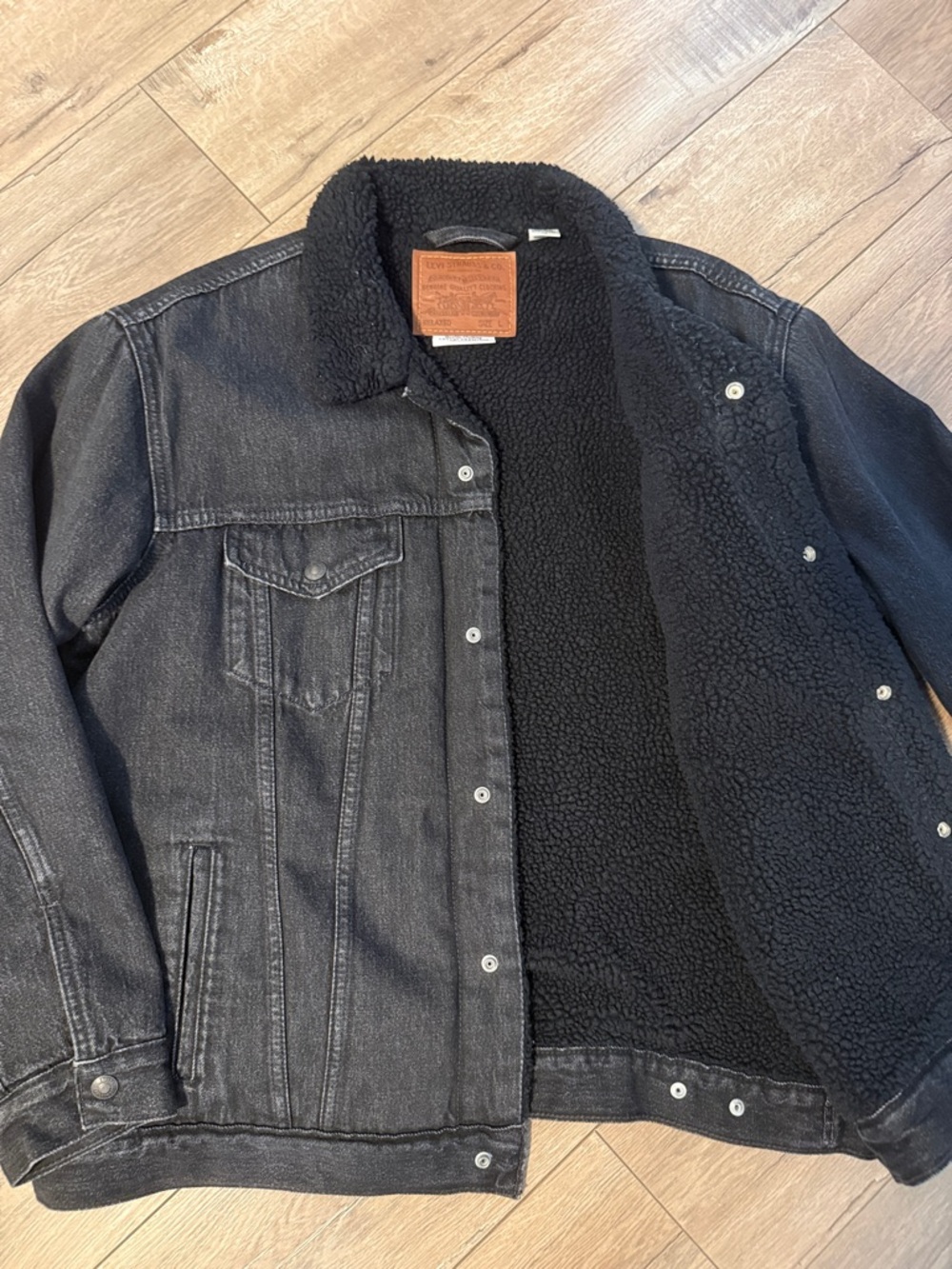 Levi's Black Sherpa Collar Denim Jacket - Picture 2 of 3